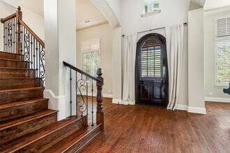 901 Sandy Trail in Keller, TX - Foto de edificio - Building Photo