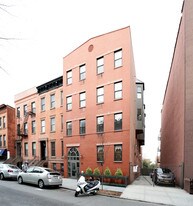 546 Henry St in Brooklyn, NY - Building Photo