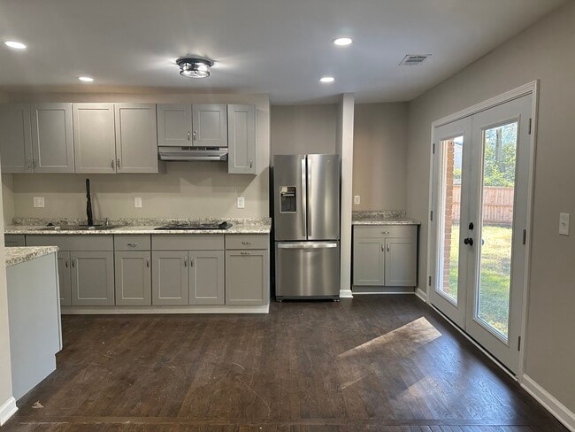 2190 Rochelle Way in College Park, GA - Building Photo - Building Photo