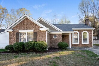 2112 David Earl Dr in Charlotte, NC - Building Photo - Building Photo