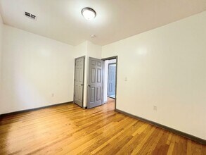 65 Hawkins St in Newark, NJ - Building Photo - Building Photo