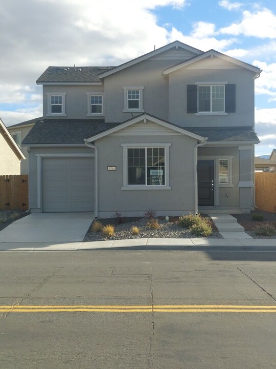 3701 Emerson Dr in Carson City, NV - Building Photo