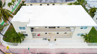 625 77th St in Miami Beach, FL - Building Photo - Building Photo