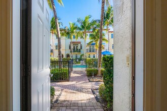 809 Estancia Wy in Boynton Beach, FL - Building Photo - Building Photo