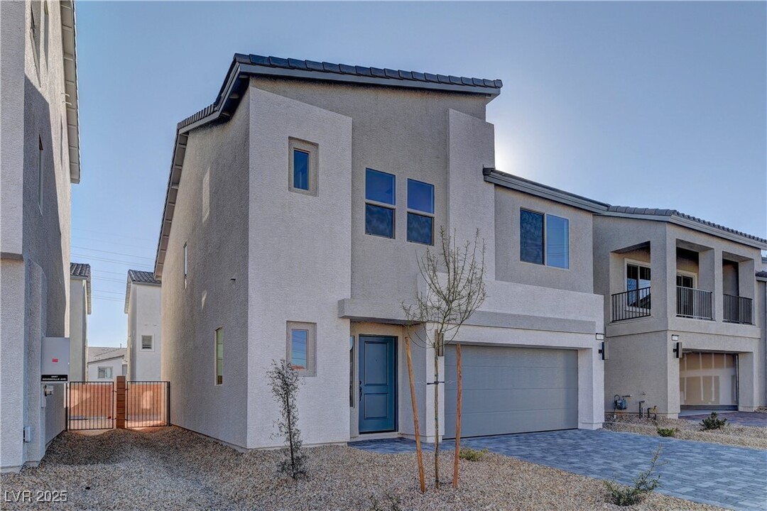 5567 Devonville Ave in Las Vegas, NV - Building Photo