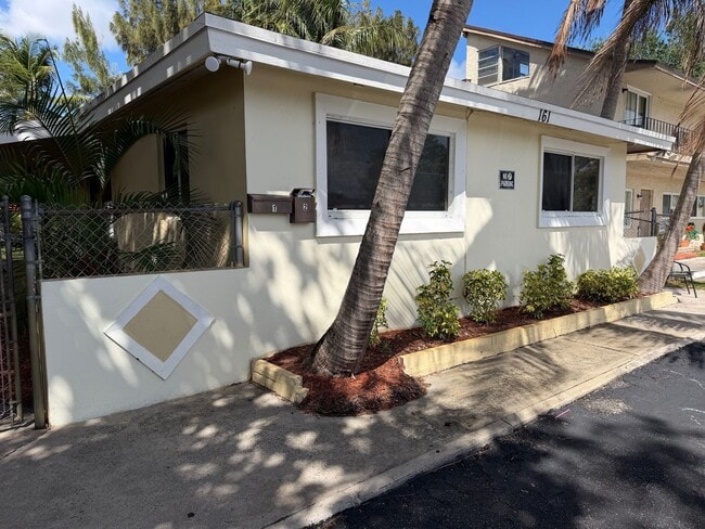 161 NW 43rd Ct