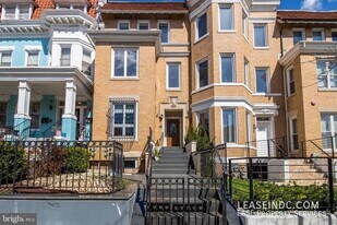 1441 Clifton St NW in Washington, DC - Building Photo