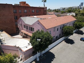 724 S Mansfield Ave in Los Angeles, CA - Building Photo - Building Photo