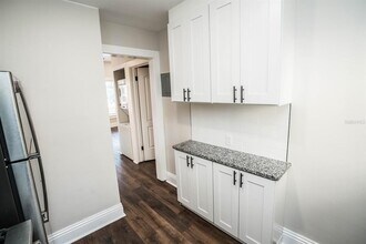 1700 Park St N in St. Petersburg, FL - Building Photo - Building Photo