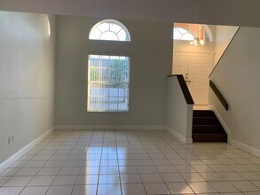 12447 NW 7th St in Miami, FL - Building Photo - Building Photo