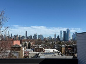 136 35th St in Union City, NJ - Foto de edificio - Building Photo