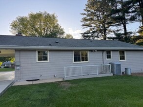 10193 Cabery Rd in Ellicott City, MD - Building Photo - Building Photo