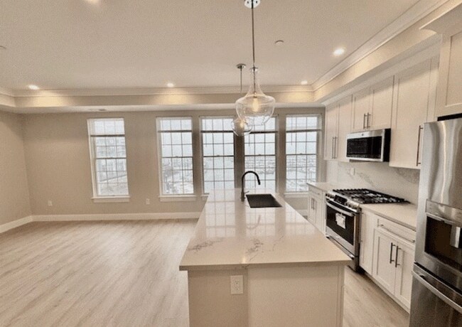 332 Victory Rd