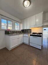 847 E 78th St in Los Angeles, CA - Building Photo - Building Photo