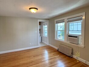 65 Davis Rd in Belmont, MA - Building Photo - Building Photo