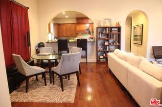 108 S El Molino Ave, Unit #108 in Pasadena, CA - Building Photo - Building Photo