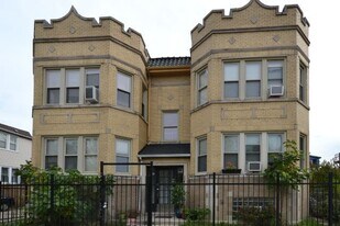 2043 N Avers Ave, Unit J06P in Chicago, IL - Building Photo