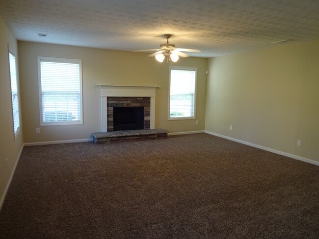 1302 River Club Dr NE in Conyers, GA - Foto de edificio - Building Photo