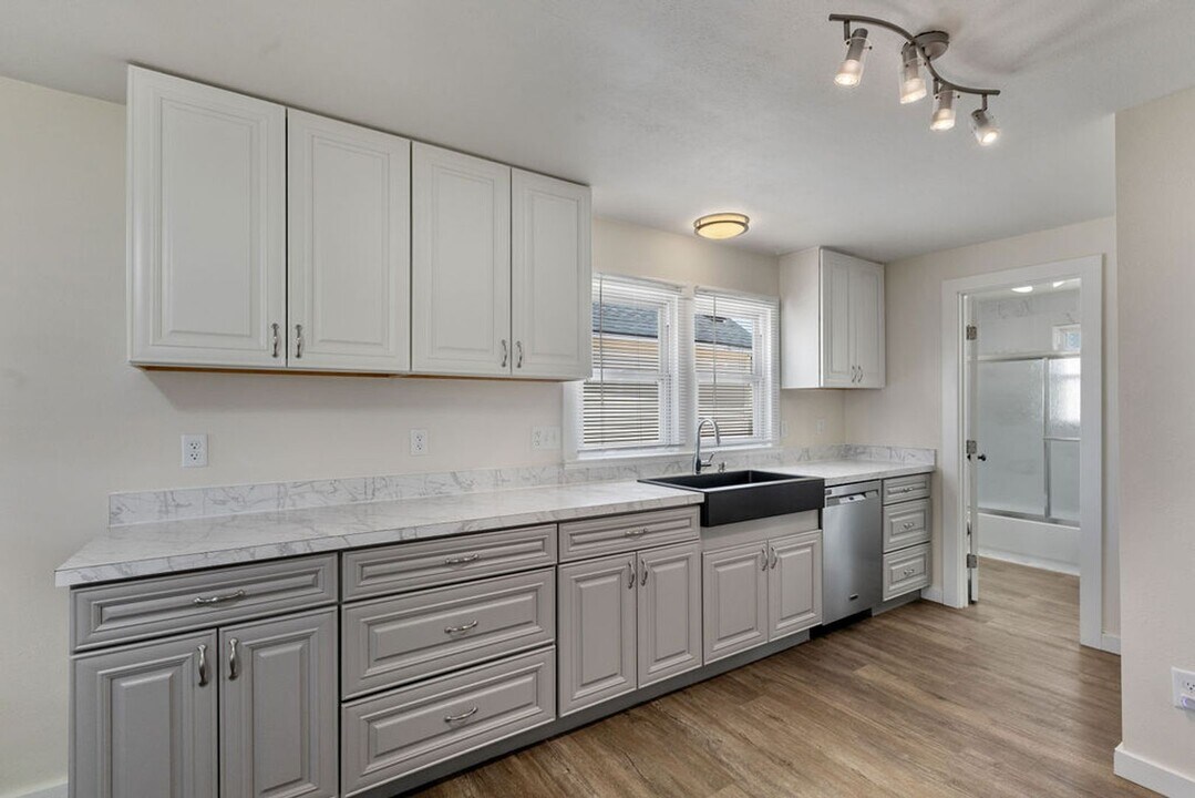 22785 Co Rd 7 in Berthoud, CO - Foto de edificio