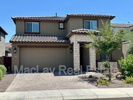 5621 W Chuck Box Rd in Phoenix, AZ - Building Photo