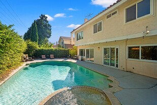 16336 Elmont Ave in Cerritos, CA - Building Photo