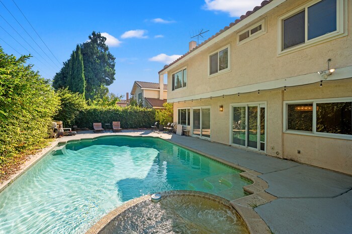 16336 Elmont Ave in Cerritos, CA - Building Photo