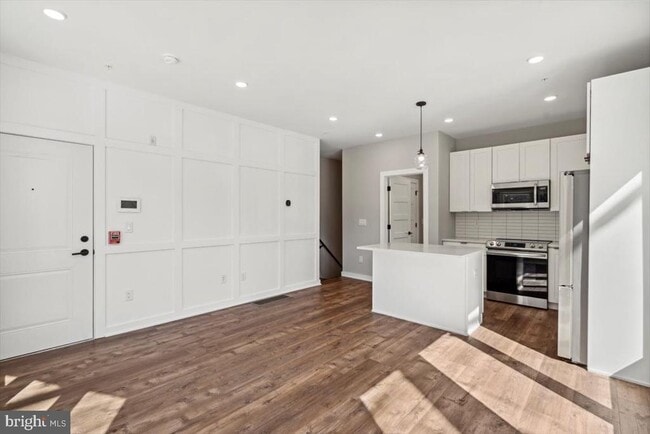 3801 Hamilton St in Philadelphia, PA - Building Photo - Building Photo