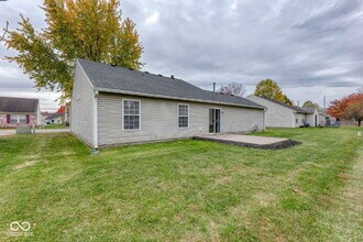 8520 Lincoln Ct in Fishers, IN - Building Photo - Building Photo