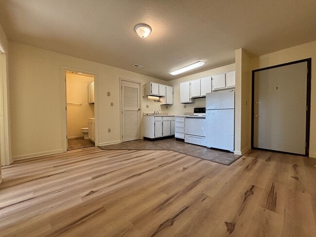 112-116 E 3rd St in Maryville, MO - Building Photo - Building Photo