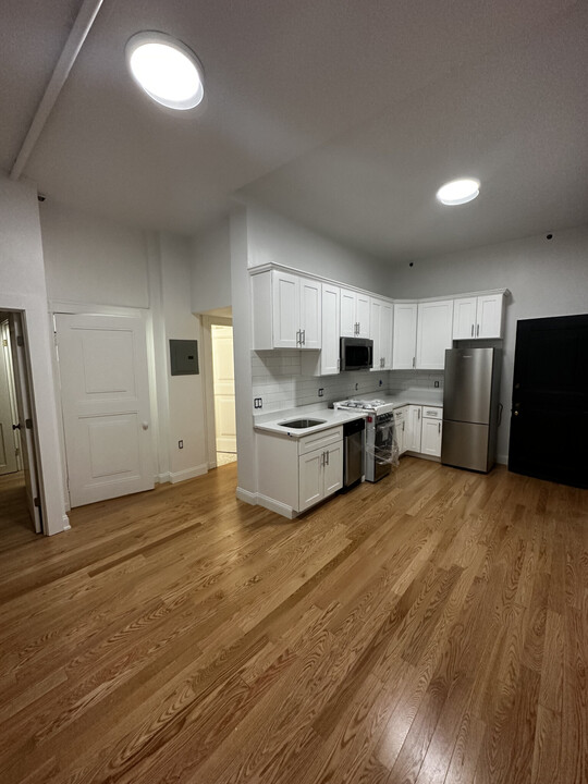 81 Westland Ave, Unit 101 in Boston, MA - Building Photo