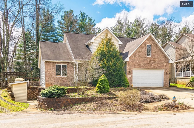 property at 1194 E Winners Cir
