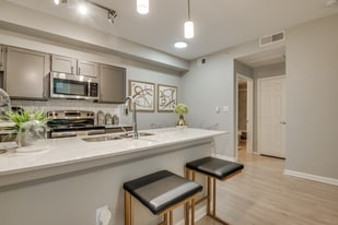 The Loren Apartments