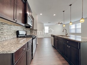 509 Wayton Cir in Moncks Corner, SC - Foto de edificio - Building Photo