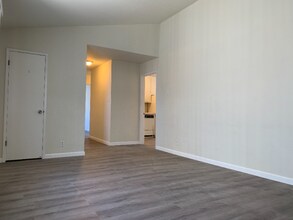 729 Highland Ave in San Mateo, CA - Foto de edificio - Building Photo