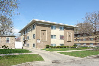 1962 N 18th Ave in Melrose Park, IL - Building Photo - Building Photo