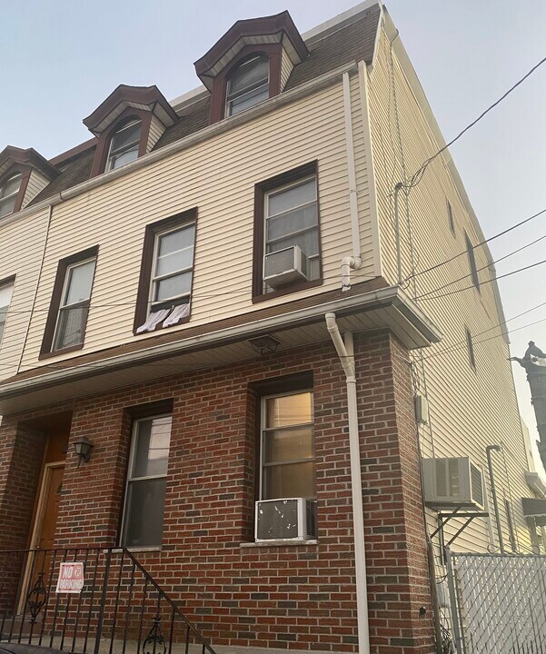 151 Culver Ave in Jersey City, NJ - Building Photo