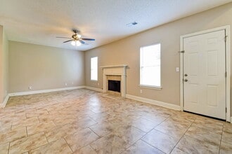 10635 Misty Meadows Dr in Hampton, GA - Building Photo - Building Photo