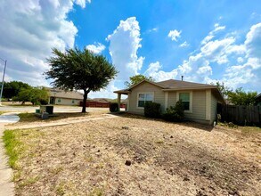 14200 Briarcreek Loop in Manor, TX - Building Photo - Building Photo