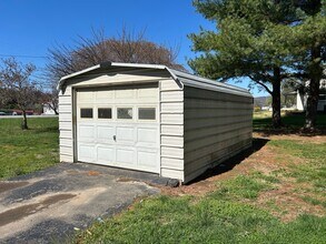 1618 Stuarts Draft Hwy in Stuarts Draft, VA - Foto de edificio - Building Photo