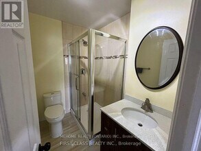 42 Earlthorpe Crescent in Toronto, ON - Building Photo - Building Photo