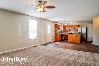 2144 Greencrest Way in Lancaster, OH - Building Photo - Building Photo