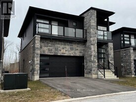 141 Rosie St in Blue Mountains, ON - Building Photo