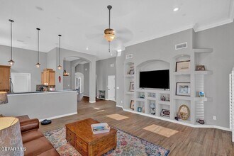 5457 Pedro Lucero Dr in El Paso, TX - Building Photo - Building Photo