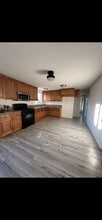1026 E 42nd Pl. in Los Angeles, CA - Building Photo - Building Photo