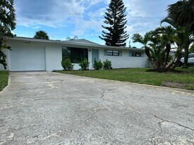 625 Verbenia Dr in Satellite Beach, FL - Building Photo