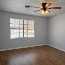 1415 Holliday in Plainview, TX - Building Photo - Building Photo