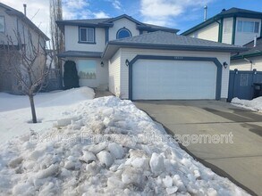 18020-18101 101 St NW in Edmonton, AB - Building Photo - Building Photo