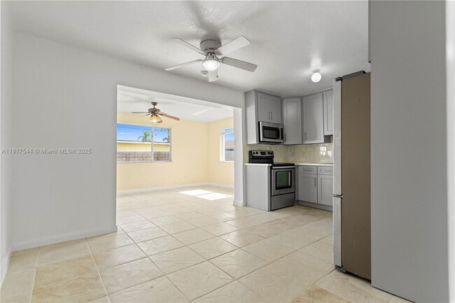 1831 SW 97th Terrace in Miramar, FL - Building Photo - Building Photo