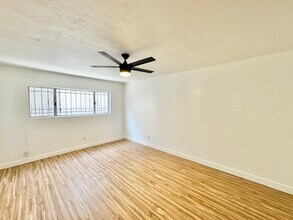 6210 10th Ave in Los Angeles, CA - Building Photo - Building Photo