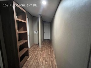 152 Coachlight Dr in Topeka, KS - Building Photo - Building Photo